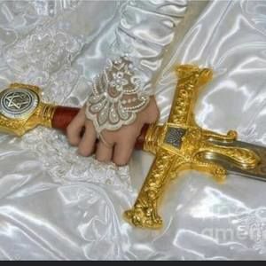 Meet your Posher, Beverly